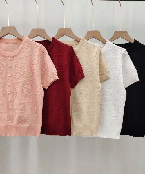 &soiree(アンドソワレ)の「ジャガードパール付クルーネックカーディガン風トップス(Tシャツ/カットソー・レディース・アイボリー/ピンク/レッド/ブラック/ホワイト・FREE)」の10枚目の写真