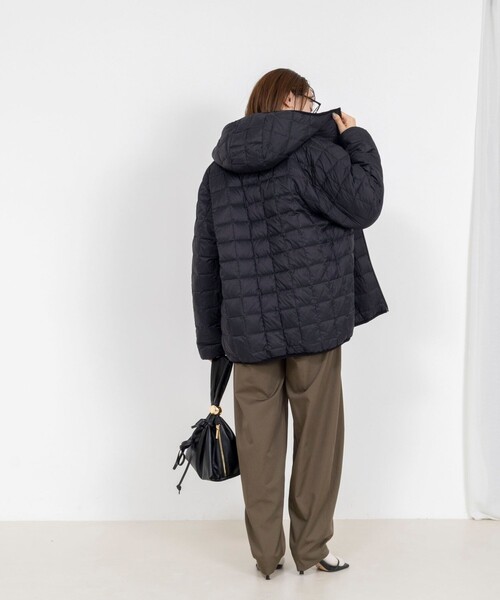 NOLLEY’S（ノーリーズ）の「◇【WEB限定】【TAION/タイオン】ボア×ダウンフーミドル丈ダウン(リバーシブル)（ダウンジャケット/コート・レディース・ネイビー/ブラック・S/M）」の15枚目の写真