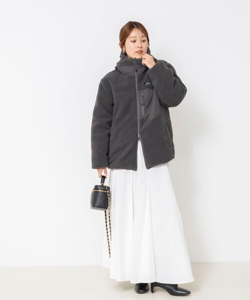 NOLLEY’S(ノーリーズ)の「【WEB&一部店舗限定色アイテム】【TAION/タイオン】ボア×ダウンフーミドル丈ダウン(リバーシブル)(ダウンジャケット/コート・レディース・ネイビー/ブラック/ライトグレー・S/M)」の18枚目の写真