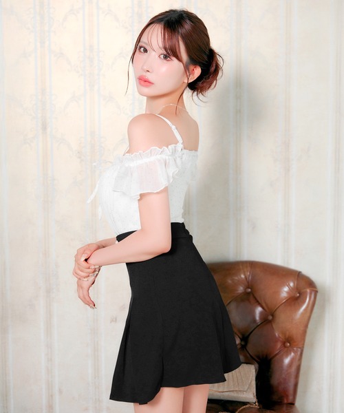 DAZZY(デイジー)の「ビジューストーンドットAラインプリーツミニ丈キャバドレス(ドレス・レディース・ホワイト×ブラック・L/M/S)」の8枚目の写真