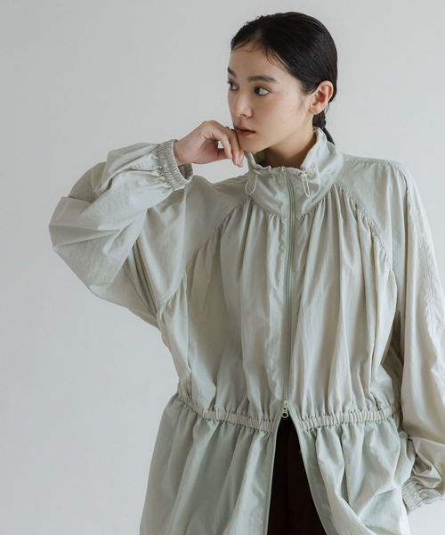 LOWRYS FARM(ローリーズファーム)の「ナイロンバルーンミドルブルゾン 1049004(ワンピース・レディース・ライトグリーン/ブラック/アイボリー・FREE)」の8枚目の写真
