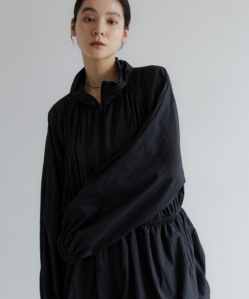 LOWRYS FARM(ローリーズファーム)の「ナイロンバルーンミドルブルゾン 1049004(ワンピース・レディース・ライトグリーン/ブラック/アイボリー・FREE)」の11枚目の写真