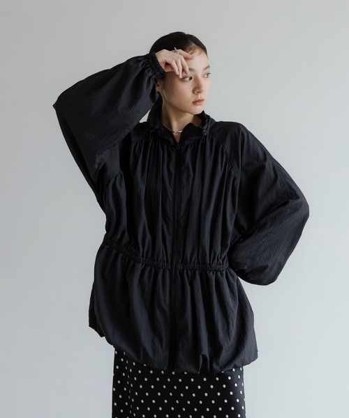 LOWRYS FARM(ローリーズファーム)の「ナイロンバルーンミドルブルゾン 1049004(ワンピース・レディース・ライトグリーン/ブラック/アイボリー・FREE)」の12枚目の写真