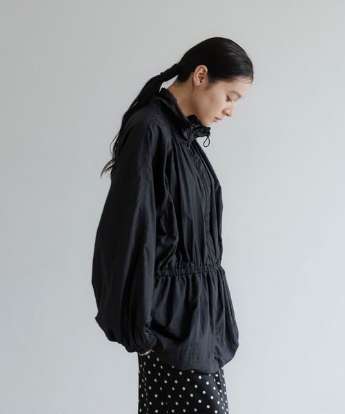 LOWRYS FARM(ローリーズファーム)の「ナイロンバルーンミドルブルゾン 1049004(ワンピース・レディース・ライトグリーン/ブラック/アイボリー・FREE)」の14枚目の写真