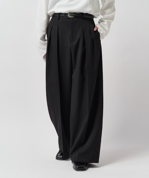 Lui's（ルイス）の「【Neucon】2-TUCK WIDE STRAIGHT SLACKS / 2タックワイドストレートスラックスパンツ（スラックス・メンズ・ブラウン/ブラック/チャコールグレー・2/1）」の20枚目の写真