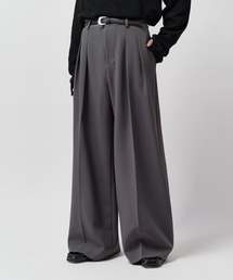 Lui's（ルイス）の「【Neucon】2-TUCK WIDE STRAIGHT SLACKS / 2タックワイドストレートスラックスパンツ（スラックス）」
