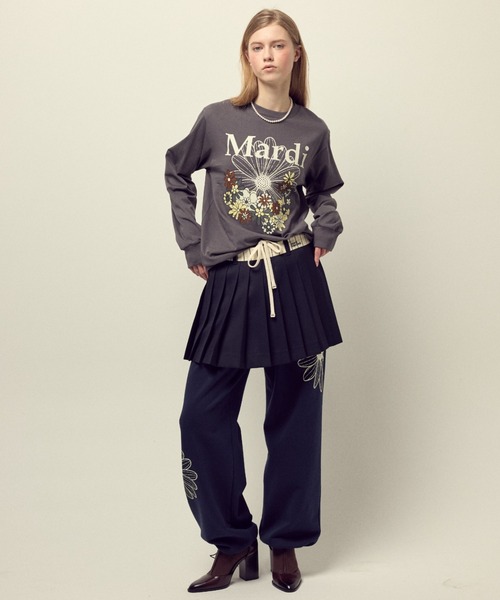 Mardi Mercredi(マルディメクルディ)の「TSHIRT LONG SLEEVE FLOWERMARDI JARDIN / Tシャツ ロング スリーブ フラワーマルディ ジャルダン(Tシャツ/カットソー・レディース・グレー/ブラック/チャコールグレー/クリーム/ネイビー・FREE)」の17枚目の写真