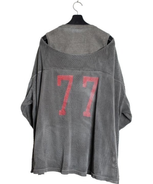 SEVESKIG(セヴシグ)の「seveskig/セブシグ/UNIVERSITY 77 FOOTBALL TEE(Tシャツ/カットソー・メンズ・オートミール/ブラック・L/M/XL)」の3枚目の写真