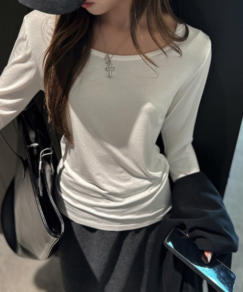 ONEP STAR(ワンピスター)の「バックドレープシアー切替長袖カットソー(Tシャツ/カットソー・レディース・グレー/ホワイト/ブラック・MEDIUM/LARGE/X-LARGE)」の2枚目の写真