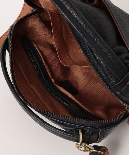 genten(ゲンテン)の「タスカ 2WAYスモールショルダーバッグ(ショルダーバッグ・レディース・ダークブルー/グレイッシュベージュ・FREE)」の4枚目の写真