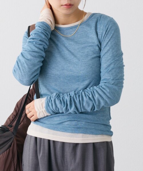 COLONY 2139(コロニートゥーワンスリーナイン)の「【WEB限定】袖シャーリングシアーロングTシャツ(Tシャツ/カットソー・レディース・ブラック/グレー/チャコールグレー/ブルー/アイボリー・FREE)」の5枚目の写真