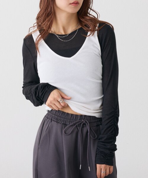COLONY 2139(コロニートゥーワンスリーナイン)の「【WEB限定】袖シャーリングシアーロングTシャツ(Tシャツ/カットソー・レディース・ブラック/グレー/チャコールグレー/ブルー/アイボリー・FREE)」の3枚目の写真
