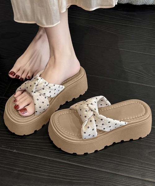 Miniministore(ミニミニストア)の「ドット柄 クロスリボン 厚底サンダル美脚(サンダル・レディース・ブラウン系1/ブラウン系2/アイボリー系1/アイボリー系2・23.0cm/23.5cm/24.0cm/24.5cm/25.0cm/22.5cm)」の3枚目の写真