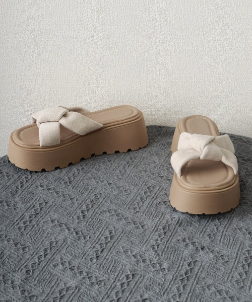 Miniministore(ミニミニストア)の「ドット柄 クロスリボン 厚底サンダル美脚(サンダル・レディース・ブラウン系1/ブラウン系2/アイボリー系1/アイボリー系2・23.0cm/23.5cm/24.0cm/24.5cm/25.0cm/22.5cm)」の6枚目の写真