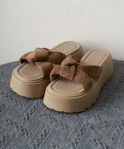 Miniministore(ミニミニストア)の「ドット柄 クロスリボン 厚底サンダル美脚(サンダル・レディース・ブラウン系1/ブラウン系2/アイボリー系1/アイボリー系2・23.0cm/23.5cm/24.0cm/24.5cm/25.0cm/22.5cm)」の9枚目の写真
