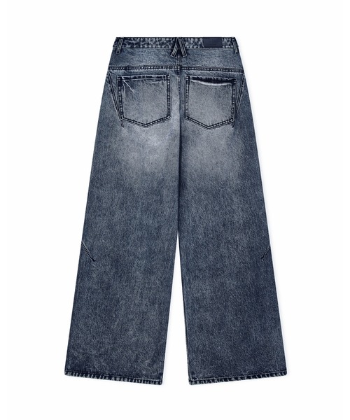 ARMANI EXCHANGE（アルマーニエクスチェンジ）の「【A|X アルマーニ エクスチェンジ】ツイステッドシーム グレーデニムパンツ_J14 TWISTED SEAM（デニムパンツ・レディース・ダークグレー・24inch/25inch/26inch/27inch/28inch/29inch/30inch）」の7枚目の写真