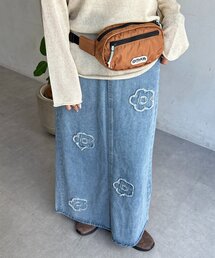 フラワー刺繍デニムスカート