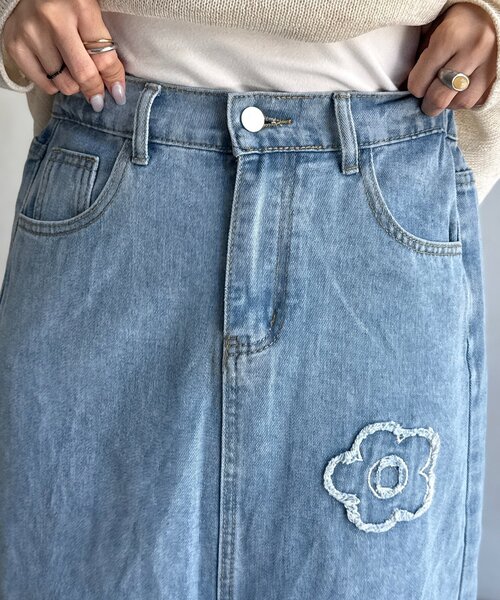 CPCM(シーピーシーエム)の「フラワー刺繍デニムスカート(スカート・レディース・ブルー/ブラック・FREE)」の17枚目の写真
