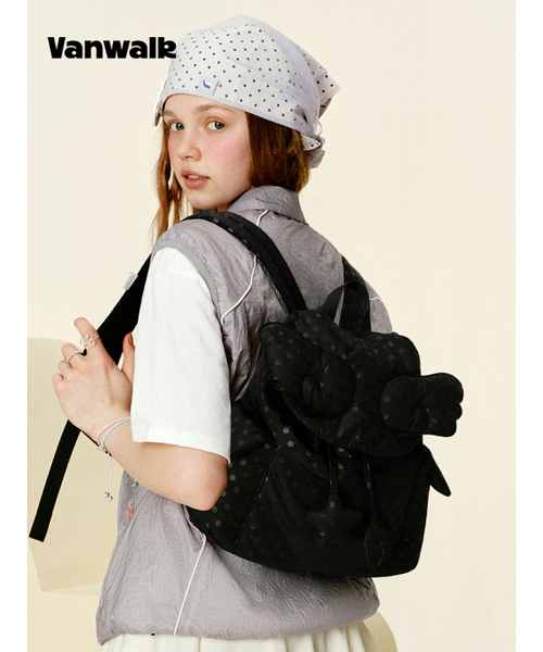 VANWALK（バンウォーク）の「Fluffy Angel Backpack [Black]（バックパック/リュック・レディース・ブラック・FREE）」の2枚目の写真