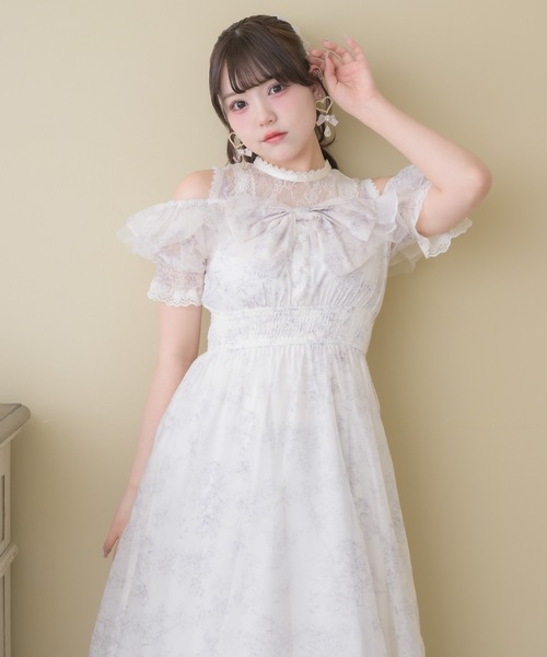 ROJITA(ロジータ)の「肩開きリボン花柄ロングワンピース(ワンピース・レディース・アイボリー/ピンク/ブルー・FREE)」の11枚目の写真