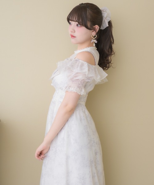ROJITA(ロジータ)の「肩開きリボン花柄ロングワンピース(ワンピース・レディース・アイボリー/ピンク/ブルー・FREE)」の12枚目の写真