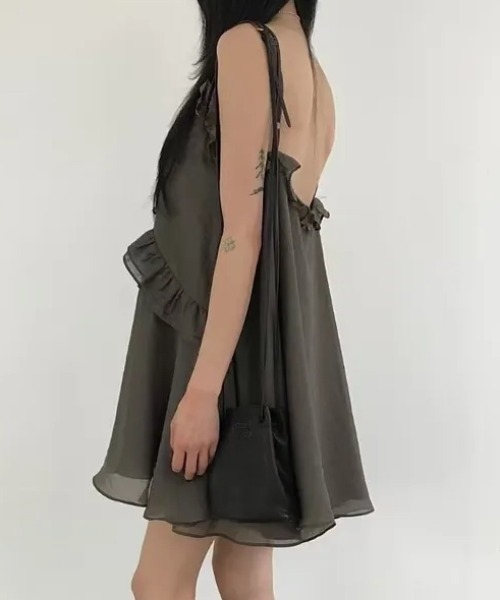 FLINEA(フリネア)の「フリルシフォンキャミワンピース(チュニック・レディース・チャコールグレー/ベージュ/ライトパープル・FREE)」の21枚目の写真