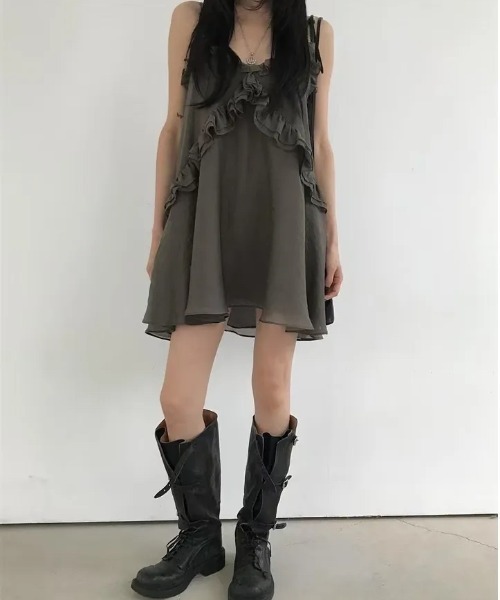 FLINEA(フリネア)の「フリルシフォンキャミワンピース(チュニック・レディース・チャコールグレー/ベージュ/ライトパープル・FREE)」の18枚目の写真
