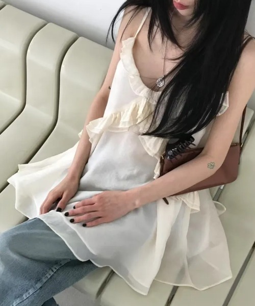 FLINEA(フリネア)の「フリルシフォンキャミワンピース(チュニック・レディース・チャコールグレー/ベージュ/ライトパープル・FREE)」の15枚目の写真