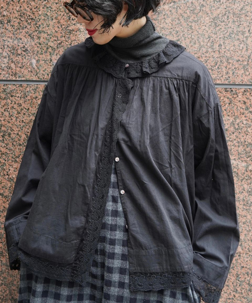 JOURNAL STANDARD LUXE(ジャーナルスタンダード ラックス)の「コットンローン レースブラウス(シャツ/ブラウス・レディース・ホワイト/ブラック・FREE)」の1枚目の写真