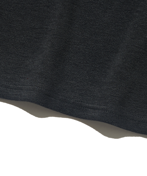 OTHERFITS(アザーフィッツ)の「レイヤードツートンラグランウォーマーTシャツ(チャコール/ブラック)(Tシャツ/カットソー・メンズ・その他・FREE)」の5枚目の写真