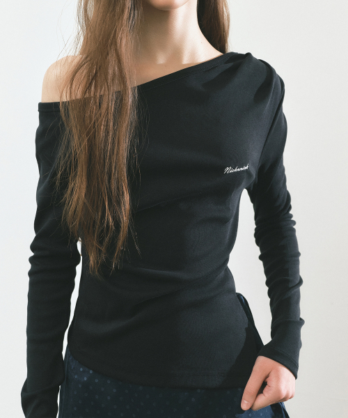 NICK&NICOLE（ニックアンドニコール）の「ダイアゴナルオフショルダートップ ブラック（Tシャツ/カットソー・レディース・ブラック・FREE）」の3枚目の写真