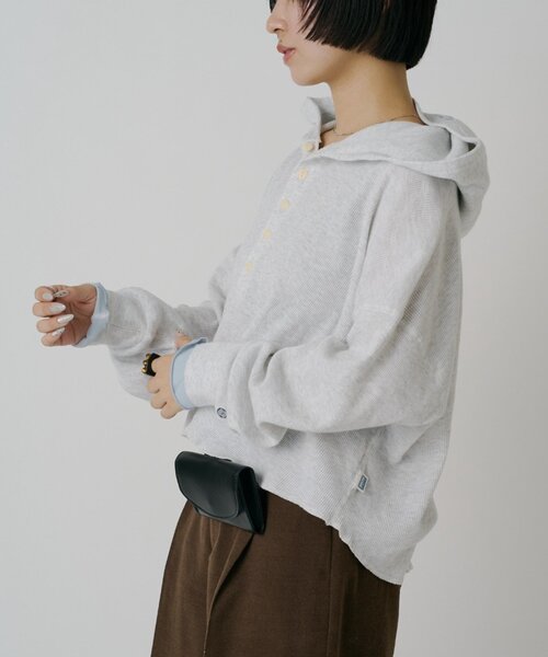 goocy(グーシー)の「【DISCUS】ワッフルヘンリーフーディ(Tシャツ/カットソー・レディース・ホワイト/パープル/ブラック・MEDIUM/LARGE)」の5枚目の写真