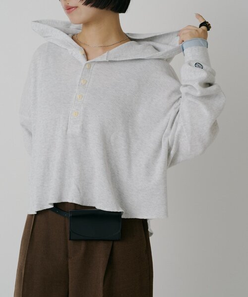 goocy(グーシー)の「【DISCUS】ワッフルヘンリーフーディ(Tシャツ/カットソー・レディース・ホワイト/パープル/ブラック・MEDIUM/LARGE)」の6枚目の写真
