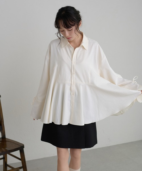apres jour clair(アプレジュールクレア)の「【apres jour clair】アソートペプラムチュニックシャツ(シャツ/ブラウス・レディース・ボルドー/ホワイト系その他/アイボリー・X-LARGE/フリー)」の2枚目の写真
