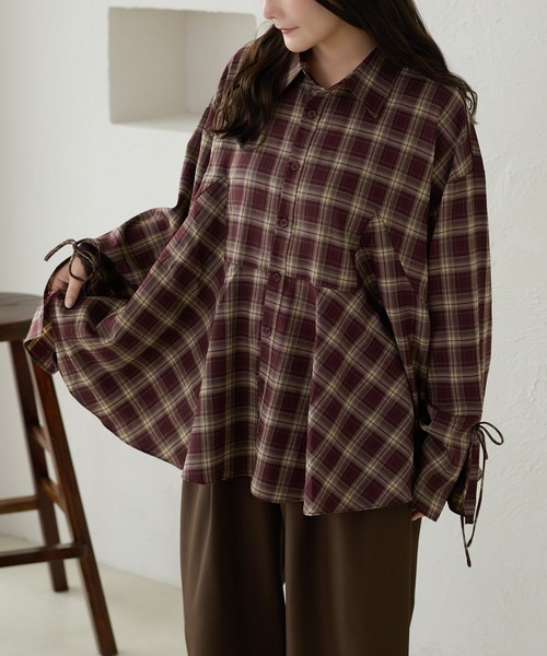 apres jour clair(アプレジュールクレア)の「【apres jour clair】アソートペプラムチュニックシャツ(シャツ/ブラウス・レディース・ボルドー/ホワイト系その他/アイボリー・X-LARGE/フリー)」の3枚目の写真