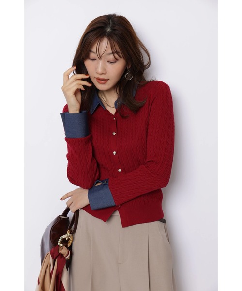 JUSGLITTY（ジャスグリッティー）の「シャツカラーケーブル長袖ニット（ニット/セーター・レディース・レッド・2）」の2枚目の写真