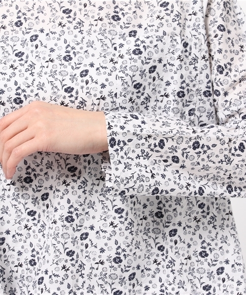 PUAL CE CIN（ピュアルセシン）の「かすれ花ｐｔＢＩＧＰ／ＯＢＬ（シャツ/ブラウス・レディース・ナチュラル/ホワイト・FREE）」の6枚目の写真