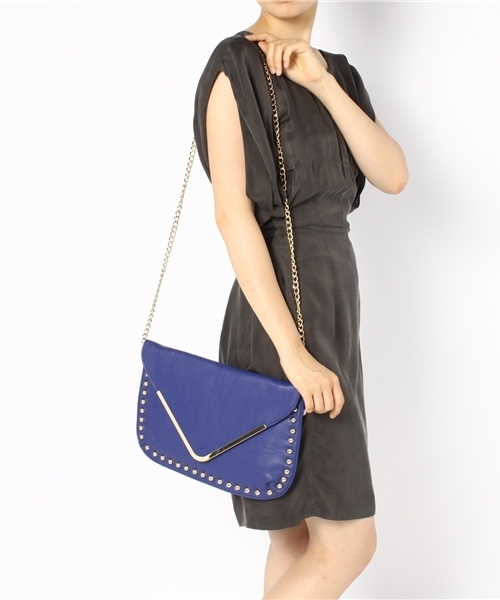 ROSE BUD（ローズバッド）の「YZ2342D STUDS TRIM CLUTCH BAG（クラッチバッグ・レディース・ブラック/ロイヤルブルー・ONE SIZE）」の5枚目の写真