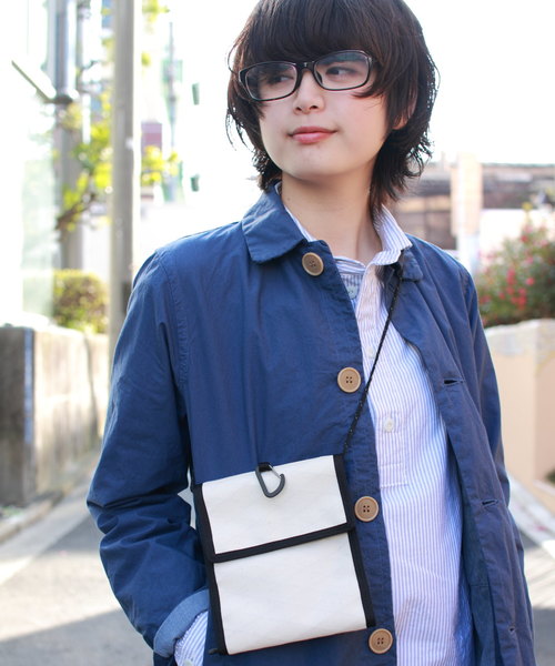 BURLAP OUTFITTER(バーラップアウトフィッター)の「BURLAP OUTFITTER / バーラップアウトフィッター モバイルオフィス(ボディバッグ/ウエストポーチ・メンズ・ホワイト/ブラック/ブルー・FREE)」の9枚目の写真