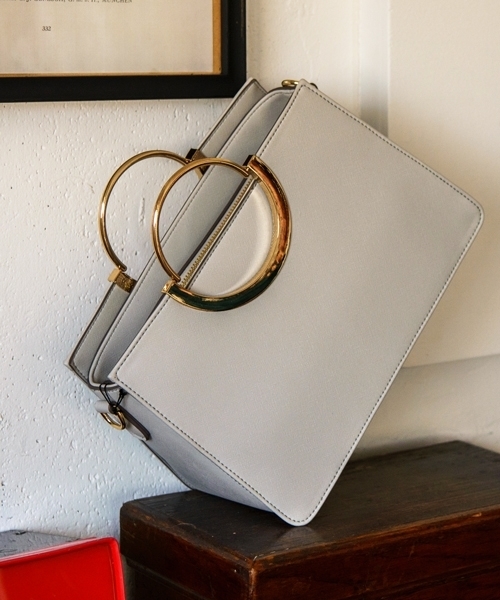 Andemiu（アンデミュウ）の「２ＷＡＹカナグハンドルショルダー779083（ショルダーバッグ・レディース・グレー/ピンク・FREE）」の2枚目の写真