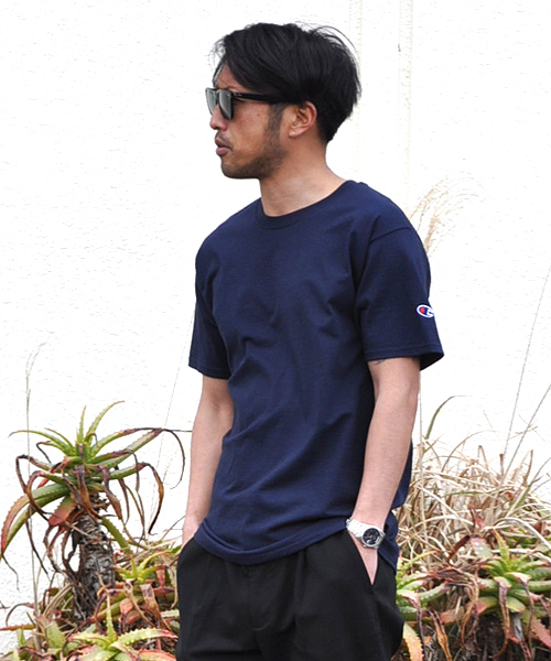 Champion(チャンピオン)の「チャンピオン/Championクルーネック無地半袖Tシャツ(Tシャツ/カットソー・メンズ・ホワイト/チャコールグレー/ブラック/ダークグリーン/ネイビー/マスタード/杢グレー/マルーン・SMALL/MEDIUM/LARGE/X-LARGE)」の6枚目の写真