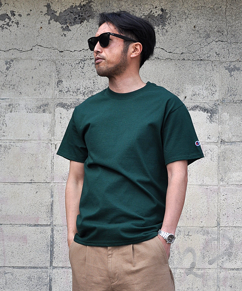 Champion(チャンピオン)の「チャンピオン/Championクルーネック無地半袖Tシャツ(Tシャツ/カットソー・メンズ・ホワイト/チャコールグレー/ブラック/ダークグリーン/ネイビー/マスタード/杢グレー/マルーン・SMALL/MEDIUM/LARGE/X-LARGE)」の5枚目の写真