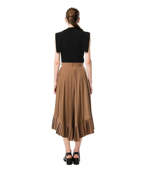 CLANE（クラネ）の「DOUBLE  LAYER PLEATS SKIRT（スカート・レディース・ブラック/ベージュ/ネイビー・2/0/1）」の6枚目の写真