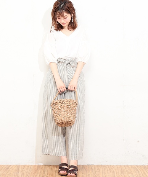 natural couture（ナチュラルクチュール）の「ボリューム袖Ｖネックブラウス（シャツ/ブラウス・レディース・ブラック/ドット/ピンク/ベージュ/ターコイズブルー/オフホワイト・FREE）」の9枚目の写真