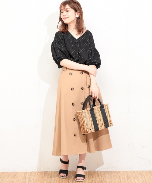 natural couture（ナチュラルクチュール）の「ボリューム袖Ｖネックブラウス（シャツ/ブラウス・レディース・ブラック/ドット/ピンク/ベージュ/ターコイズブルー/オフホワイト・FREE）」の11枚目の写真