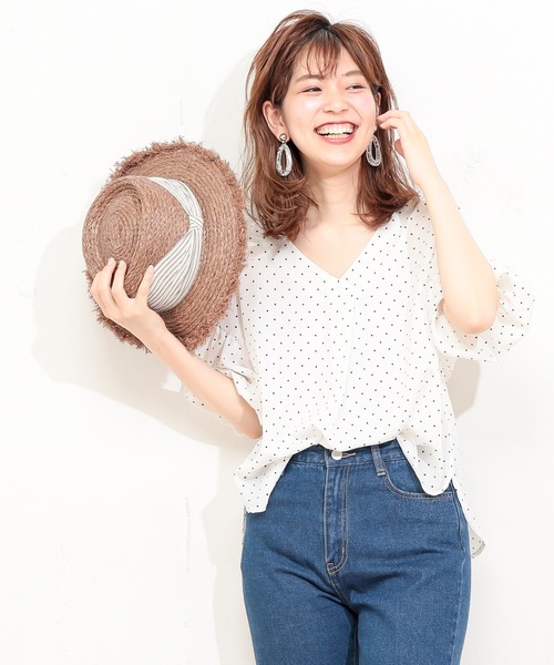 natural couture（ナチュラルクチュール）の「ボリューム袖Ｖネックブラウス（シャツ/ブラウス・レディース・ブラック/ドット/ピンク/ベージュ/ターコイズブルー/オフホワイト・FREE）」の20枚目の写真