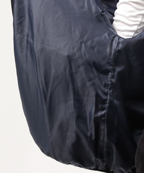 CONVERSE(コンバース)の「<コンバース>ロゴ刺しゅう入りボアブルゾン(ブルゾン・レディース・ブラック/アイボリー/ボルドー・MEDIUM/LARGE)」の6枚目の写真