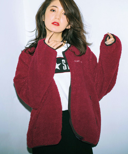 CONVERSE(コンバース)の「<コンバース>ロゴ刺しゅう入りボアブルゾン(ブルゾン・レディース・ブラック/アイボリー/ボルドー・MEDIUM/LARGE)」の3枚目の写真