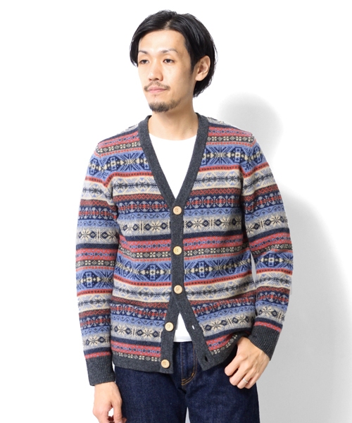 URBAN RESEARCH DOORS MENS（アーバンリサーチ ドアーズ メンズ）の「DOORS フェアアイルVカーデ（カーディガン/ボレロ・メンズ・チャコール/ベージュ/ボルドー・38/40）」の2枚目の写真