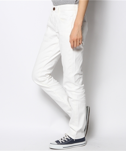 Ray BEAMS（レイビームス）の「RED CARD / 20th アニバーサリー デニム（その他パンツ・レディース・ホワイト・23/24/25/26）」の2枚目の写真